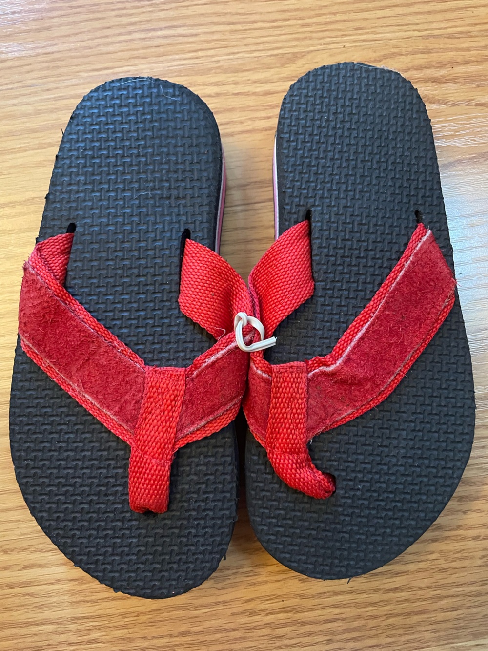 Kids Red Flip Flop Sandals - Comfortable Everyday Sandals